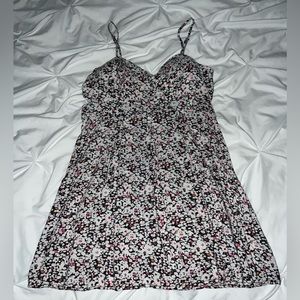 Black/White Floral Material Girl Mini Dress (Size XL)